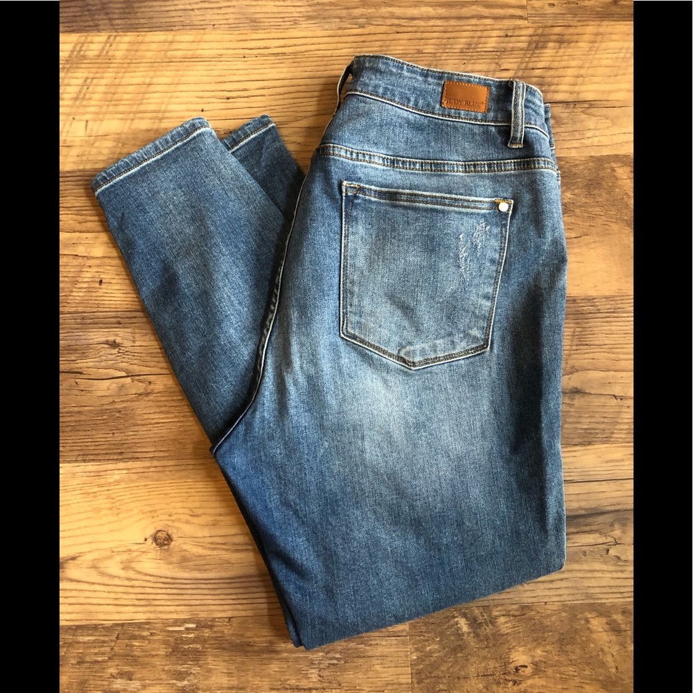 Judy Blue Distressed Skinny Jeans size 16W Medium Wash Denim 16